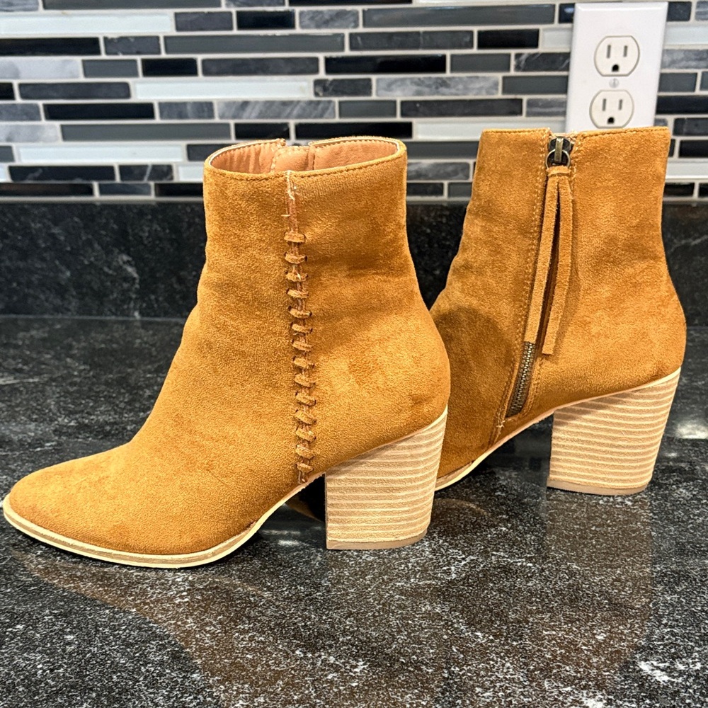 CCOCCI Tan Heeled Suede Boots